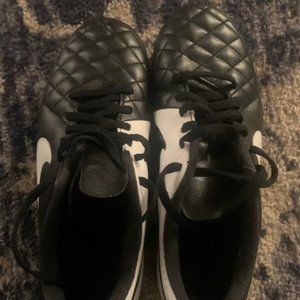 Nike Tiempo Cleats Size 7 2014